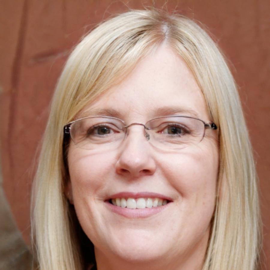 Porträt von Lisanne Brückmann, Finanzberaterin mit Schwerpunkt Altersvorsorge